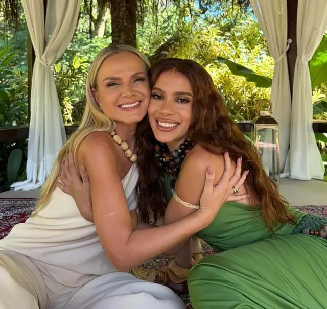 Anitta abre as portas de sua nova mansão no Rio para Eliana