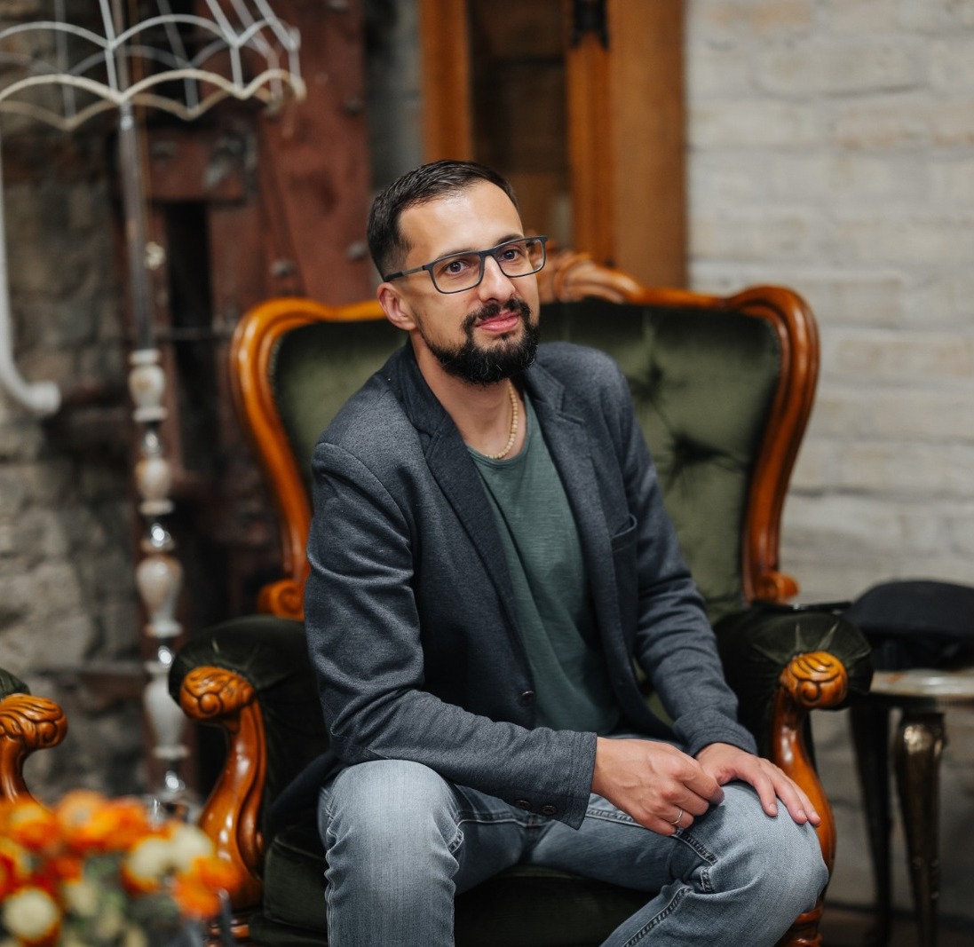 Autor ucraniano Lyubko Deresh lança o romance “Lá, onde há vento” em Salvador