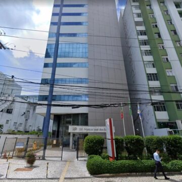 Princípio de incêndio atinge maternidade de hospital em Salvador e área é evacuada