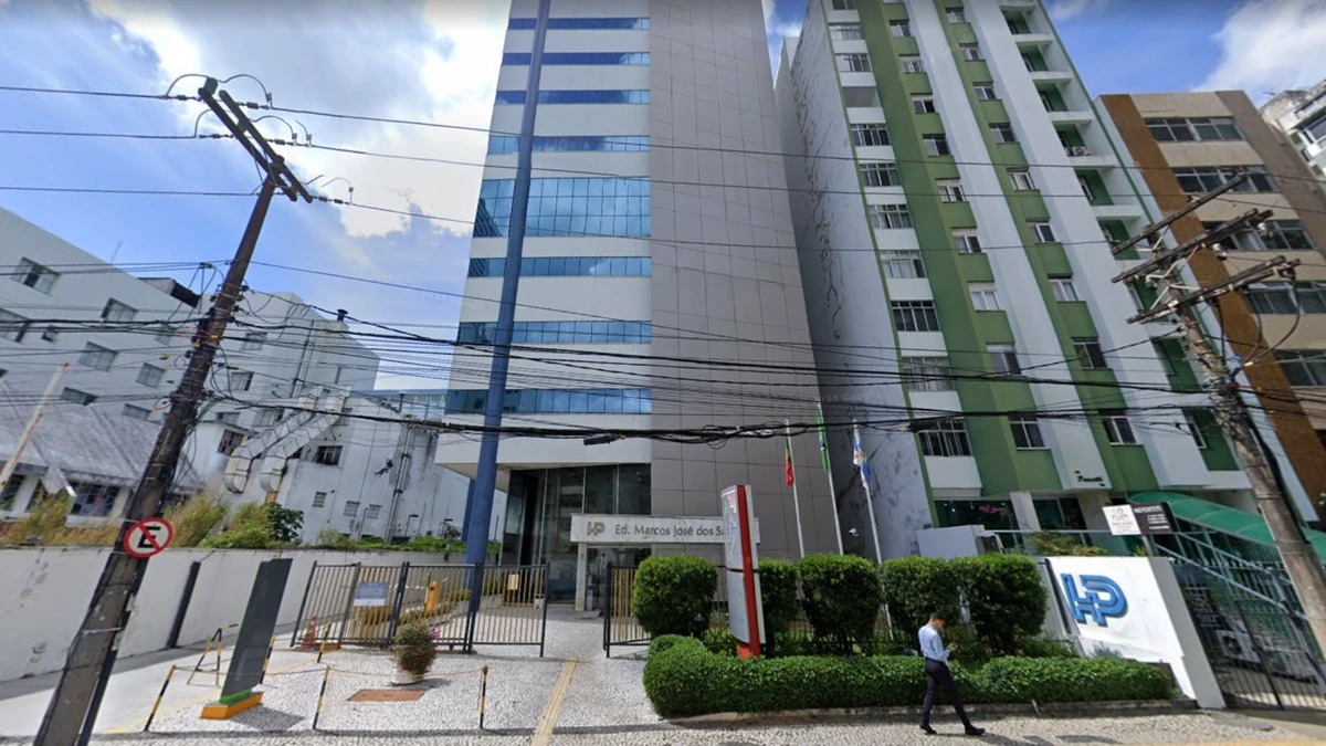 Princípio de incêndio atinge maternidade de hospital em Salvador e área é evacuada