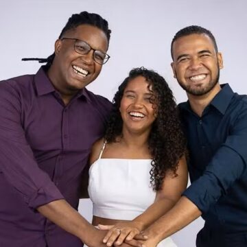 Baianos criam IA para apoio financeiro de mães solo e vencem programa em Harvard