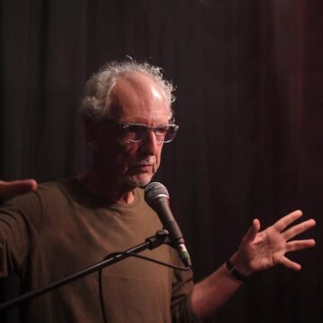 Após temporada em Lisboa, monólogo “O rio tem sede de sal” chega a Salvador para apresentação única