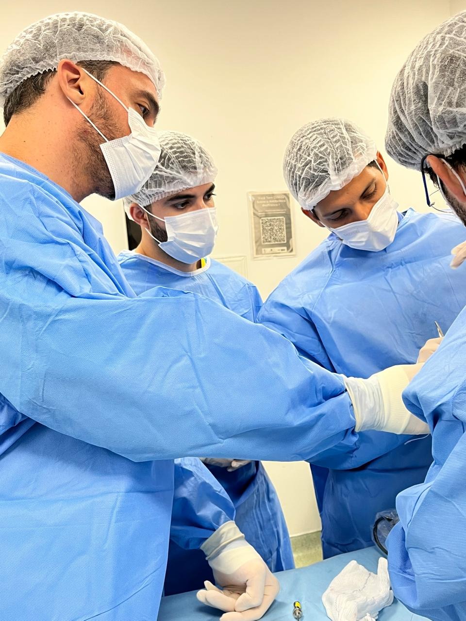 Hospital na Bahia realiza 1ª cirurgia de punho minimamente invasiva pelo SUS