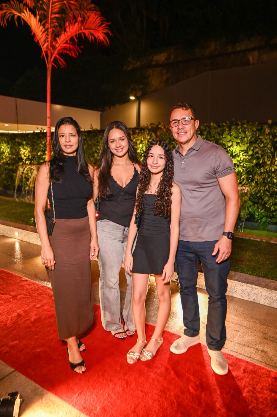 Fabiane, Luísa, Livia e Lessyvaldo Dias