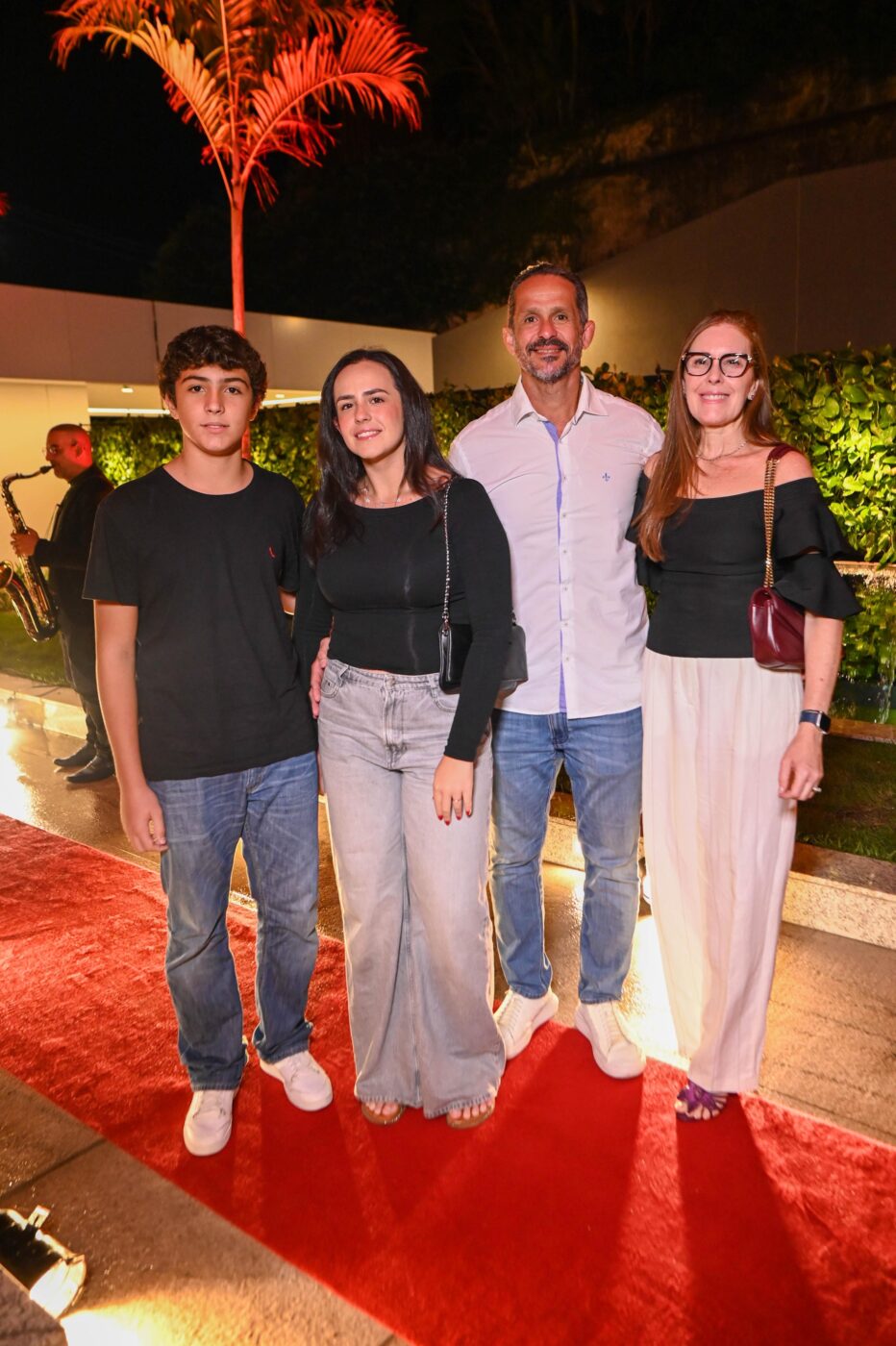 Antonio, Ana Julia, Leonardo Pedra e Juliana Longo