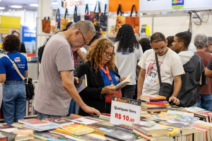 Confira a programação da Bienal do Livro Bahia neste sábado
