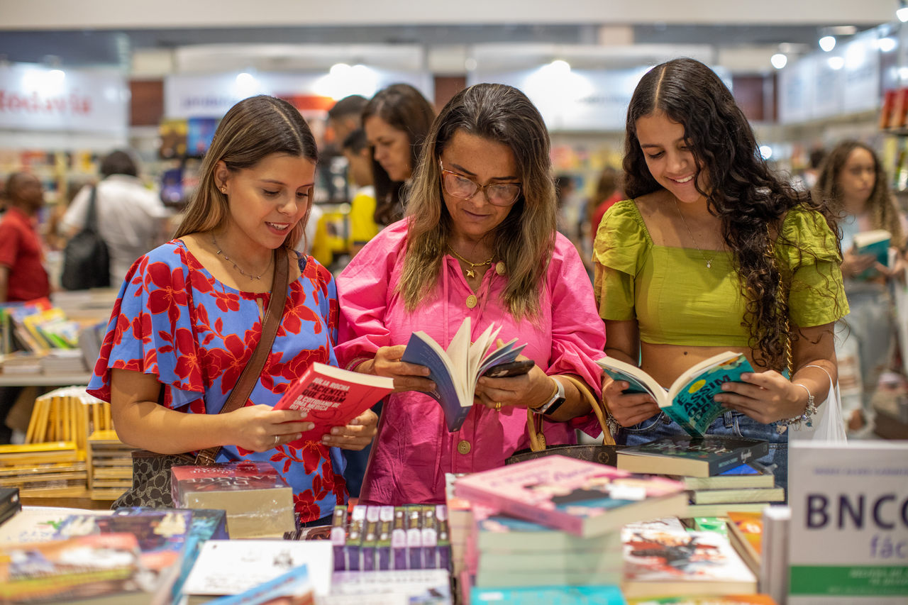 Bienal do Livro Bahia 2026 começa nesta quarta (15) em Salvador; confira programação