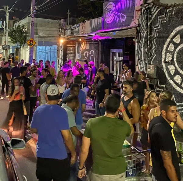 Cliente da Borracharia é presa em flagrante após chamar segurança da casa noturna de macaco