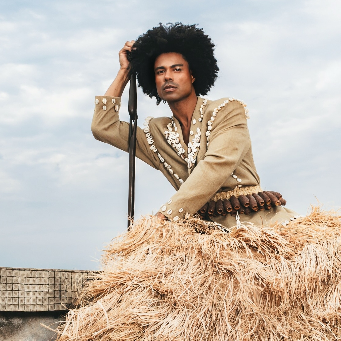 Ex-BBB Breno Corã estrela ensaio de marca baiana e movimenta redes socias; veja fotos