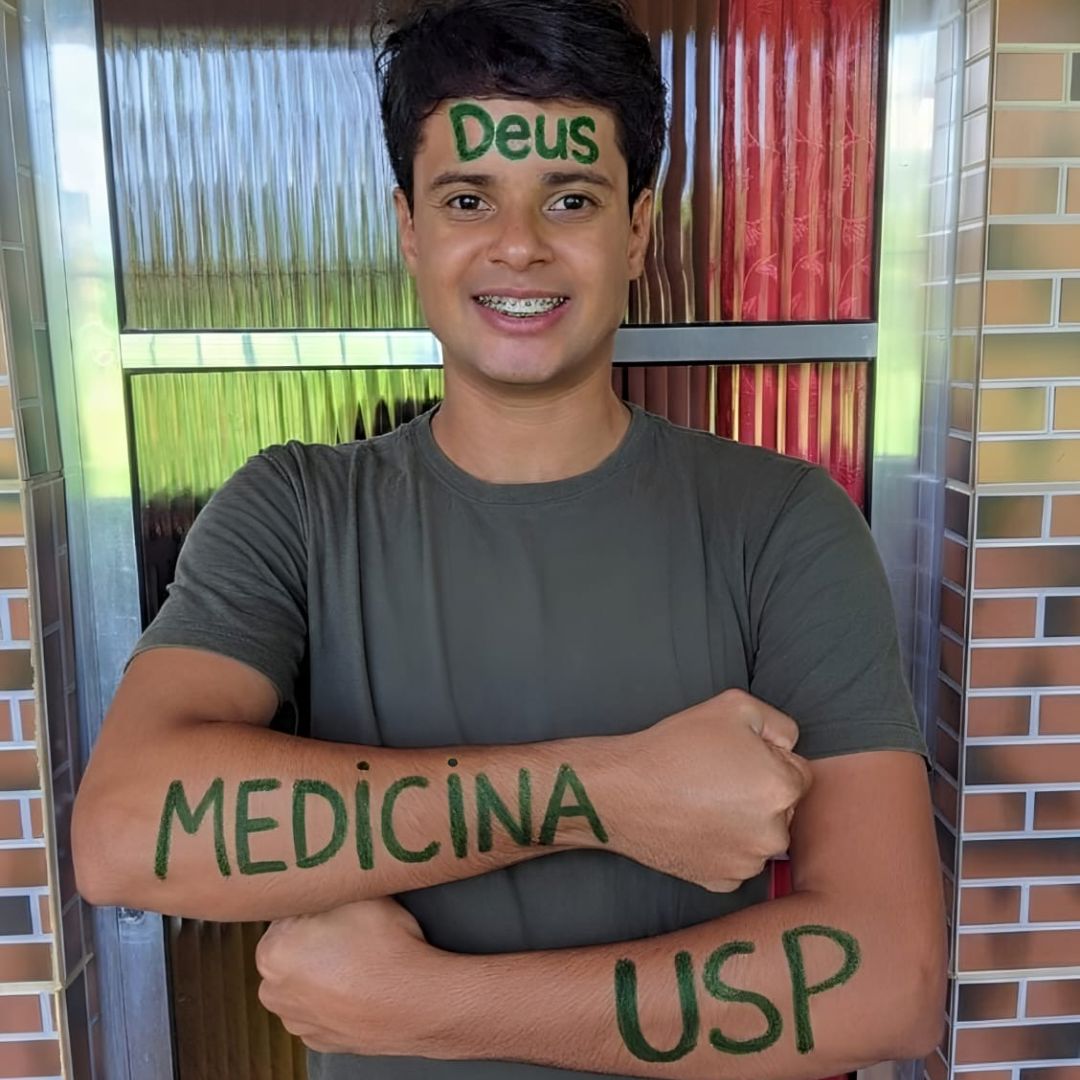 Baiano que passou em 1º lugar em Medicina na USP conta rotina intensa em São Paulo: “Saudade é constante”