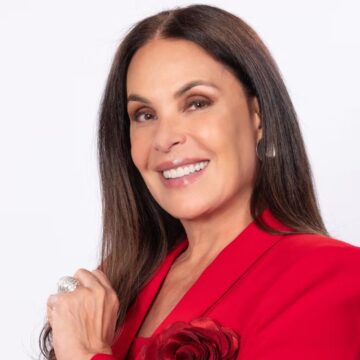 Carolina Ferraz se manifesta pela primeira vez após saída do Domingo Espetacular: ‘Ciclo importante’