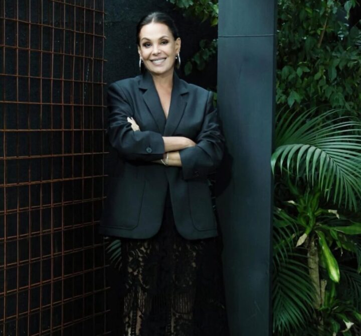 Carolina Ferraz deixa comando do Domingo Espetacular após quase seis anos