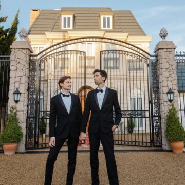 Casal viraliza após construir château francês no Rio Grande do Sul