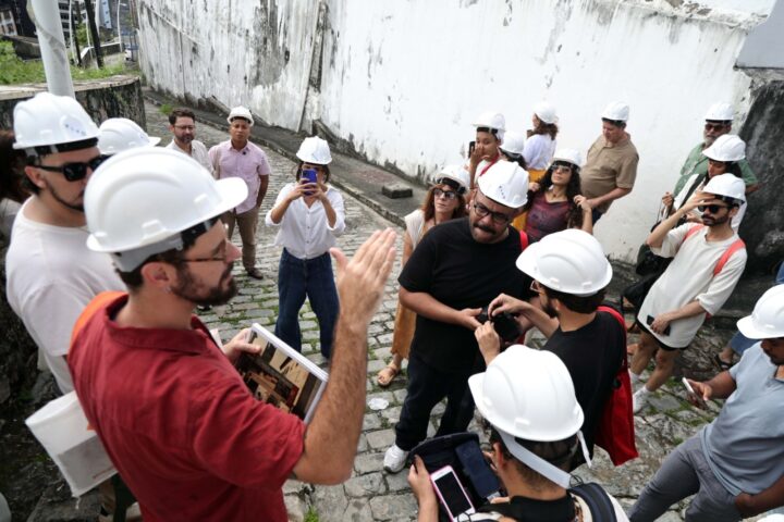 Caminhada na Ladeira da Misericórdia reúne público e debate memória urbana em Salvador