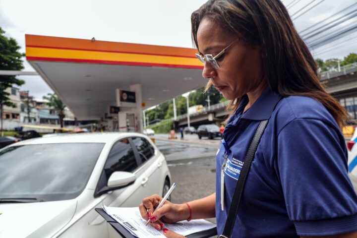 Codecon notifica 32 postos de combustíveis em Salvador para apurar reajustes