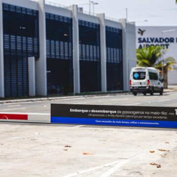 Aeroporto de Salvador inicia testes de novo sistema no meio-fio para embarque e desembarque