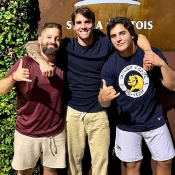 Daniel Cady curte jantar com Marcelo Sangalo em restaurante em Salvador; veja fotos