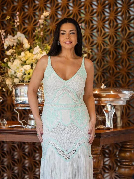 Thaís Fersoza celebra 42 anos com festa íntima e reflexão: “Cada vez mais segura”