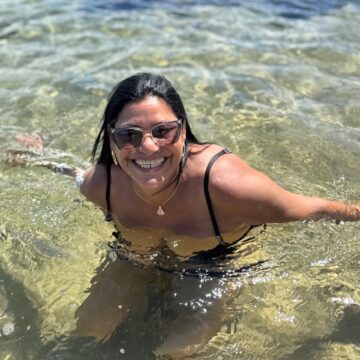 Moqueca, acarajé e Farol da Barra: ex-BBB abre álbum de fotos em Salvador