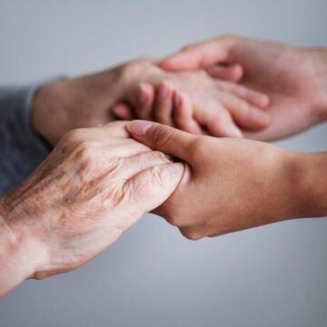 Projeto de lei amplia assistência a pessoas com Parkinson na Bahia