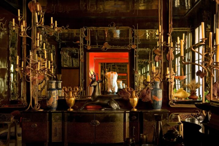 Espelhos de Yves Saint Laurent são vendidos por US$ 33,5 milhões e batem recorde em leilão