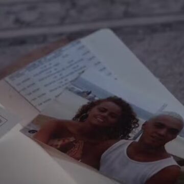 Foto antiga de Belo e Viviane Araujo aparece em Três Graças e fãs vibram