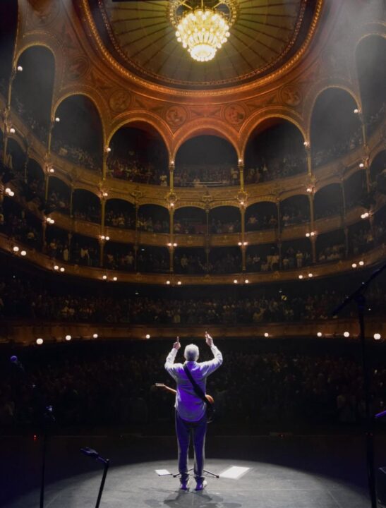 Aos 83 anos, Gilberto Gil anuncia shows na Europa e lota apresentação em Paris