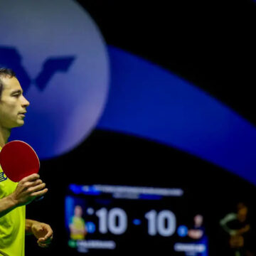 Hugo Calderano perde para chinês e leva bronze na Copa do Mundo do tênis de mesa