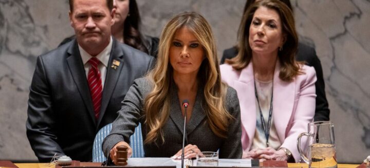 Melania nega ligação com Epstein e diz que nunca foi apresentada a Trump pelo empresário