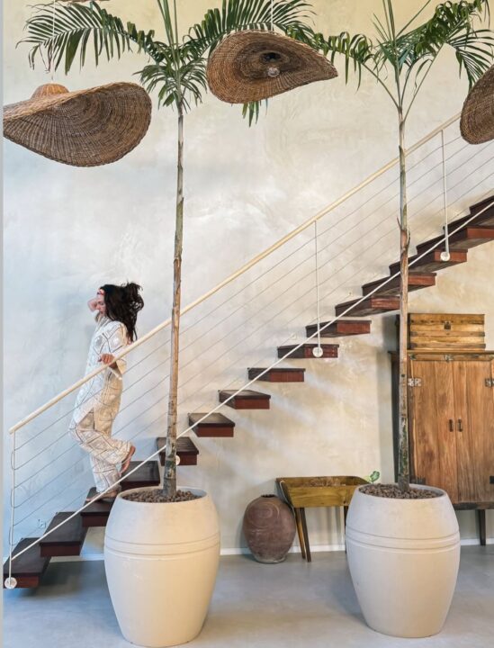 Isis Valverde e Marcus Buaiz passaram feriadão em mansão de luxo em Trancoso; veja fotos