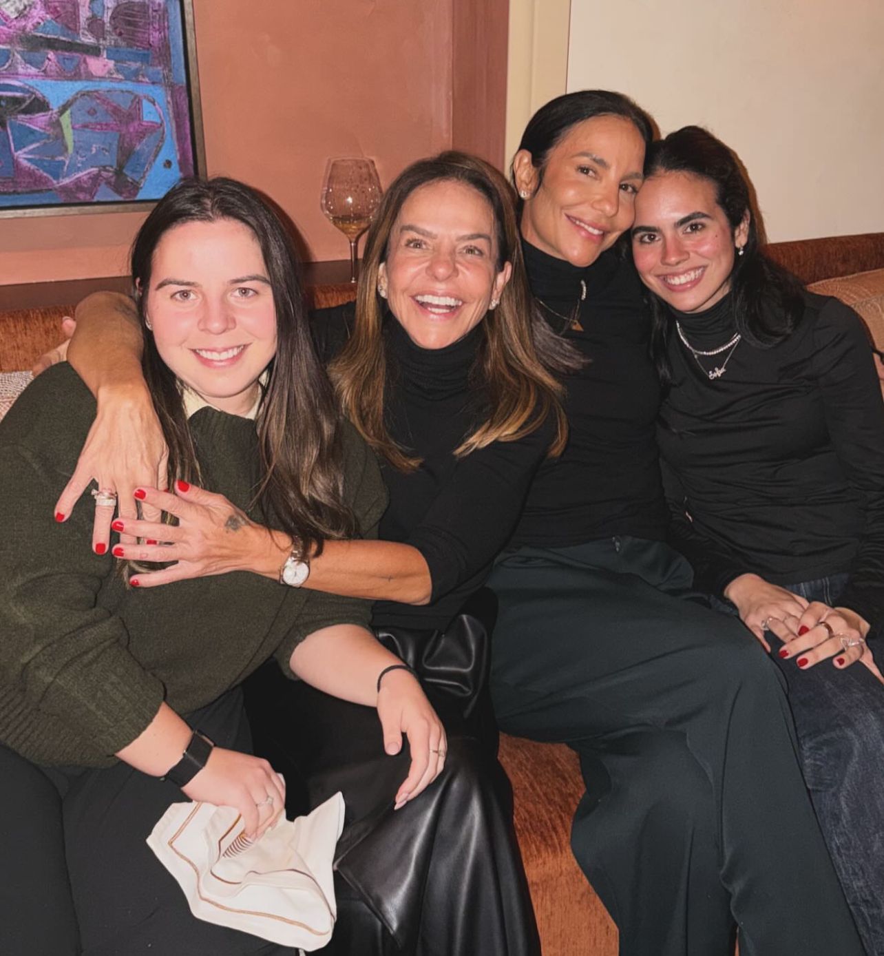 Ivete Sangalo assiste show durante viagem aos Estados Unidos