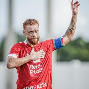 Ex-Bahia, Souza anuncia aposentadoria do futebol aos 38 anos