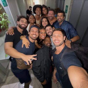 Ex-BBBs se reencontram no Rio antes da grande final do BBB 26