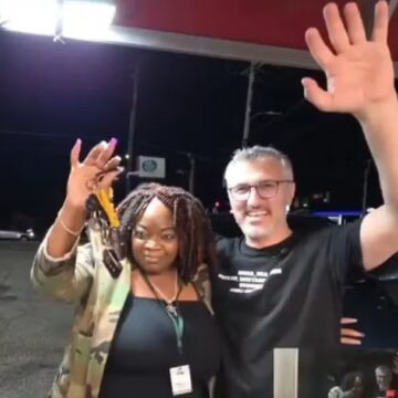 Mãe devolve dinheiro furtado por filho em food truck e caso viraliza