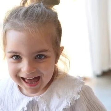 Menina baiana de 3 anos com doença genética rara e progressiva é selecionada para tratamento nos EUA