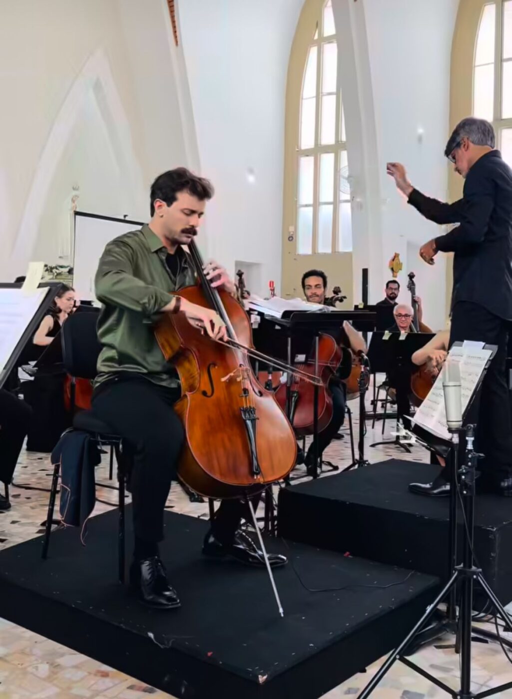 OSBA lota igreja no Garcia e transforma concerto em experiência de fé e música