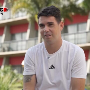 Jogador Oscar, do São Paulo, anuncia a aposentadoria após problemas de saúde: ‘Meu coração parou’