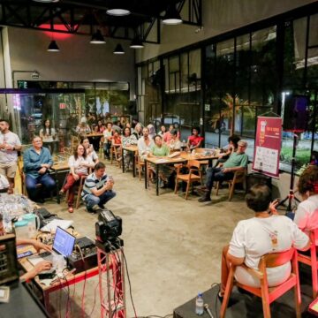 Evento gratuito reúne cientistas em bar de Salvador para discutir tecnologia e saúde