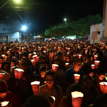 Procissão do Fogaréu reúne milhares de fiéis em Serrinha; veja fotos