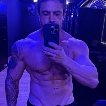 Rafael Cardoso exibe shape atual e impressiona fãs nas redes sociais