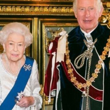 Rei Charles prepara tributo à Rainha Elizabeth II pelos 100 anos de seu nascimento