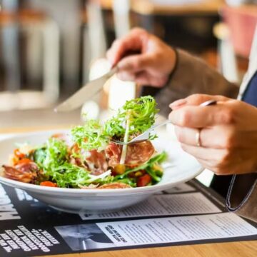Uso de remédios para emagrecimento já impacta consumo em bares e restaurantes no Brasil