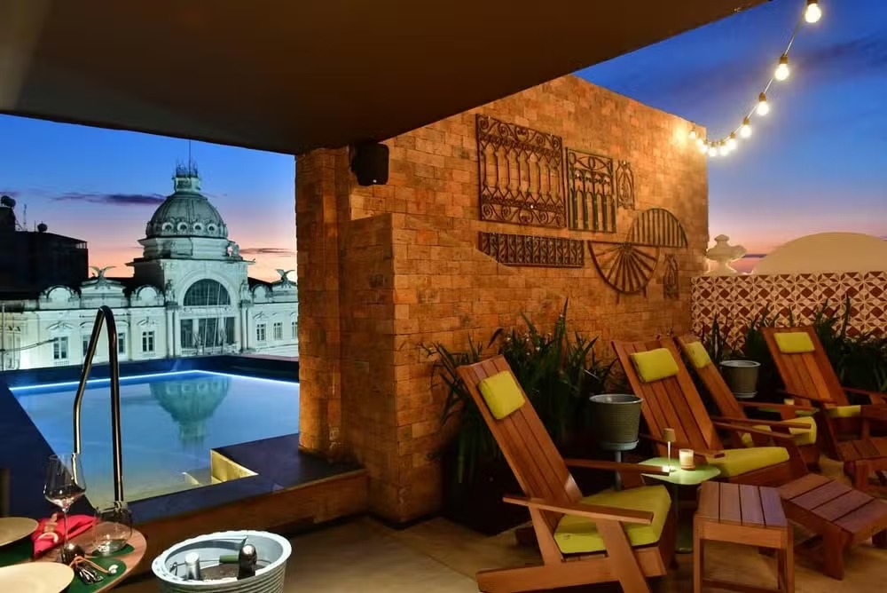 Restaurante em terraço no Centro Histórico de Salvador é destaque na Vogue