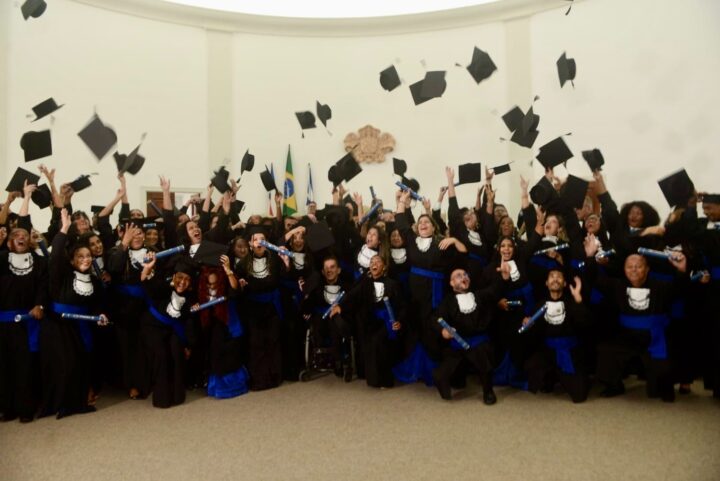 UFBA forma primeira turma de Gestão do Turismo com 134 alunos na Bahia