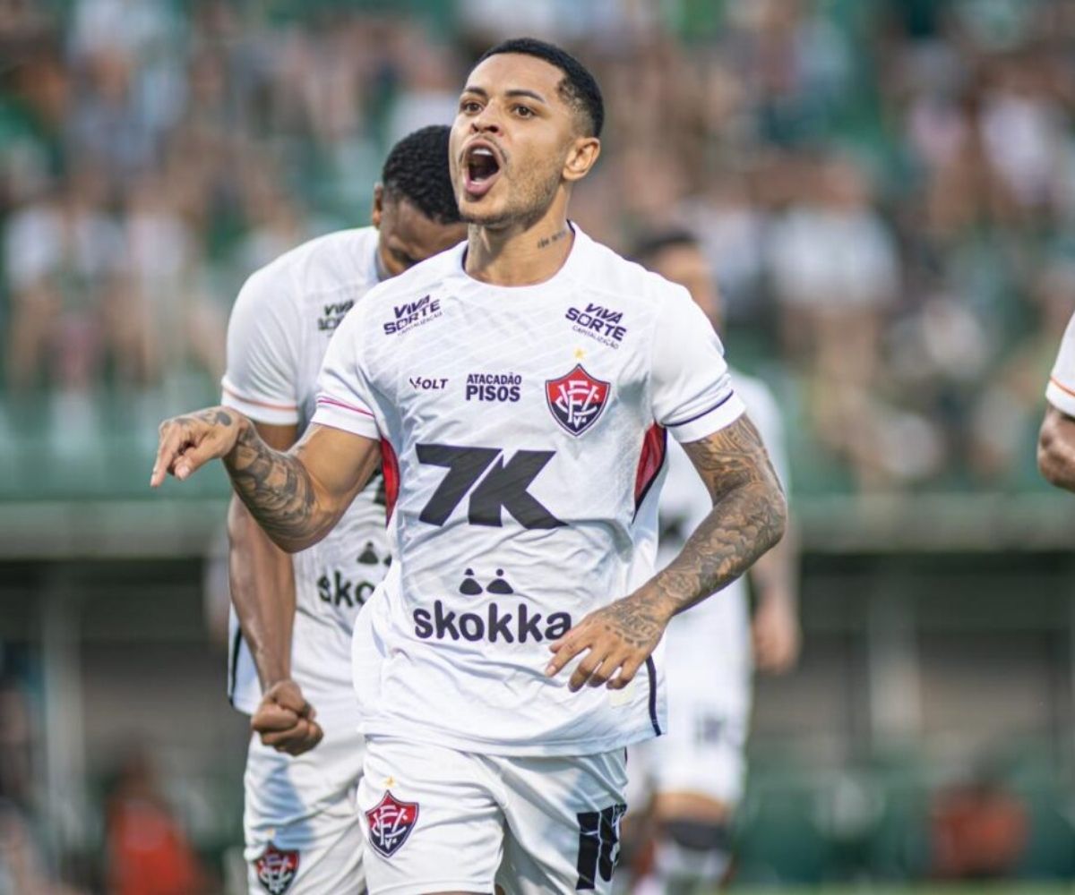 Vitória arranca empate com a Chapecoense nos acréscimos; veja gols e lances