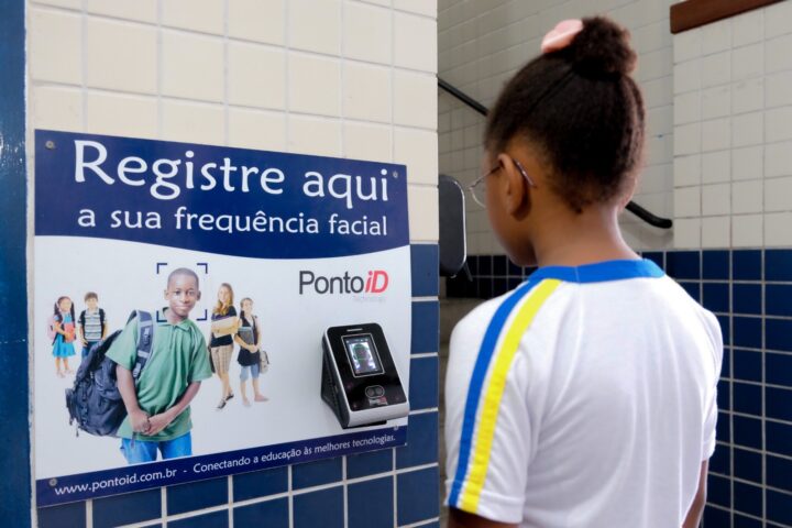Salvador sanciona lei que prevê reconhecimento facial em escolas públicas