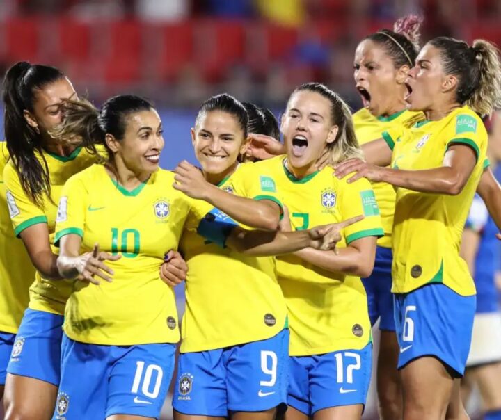 Senado aprova lei da Copa Feminina de 2027 com prêmio a ex-jogadoras da seleção