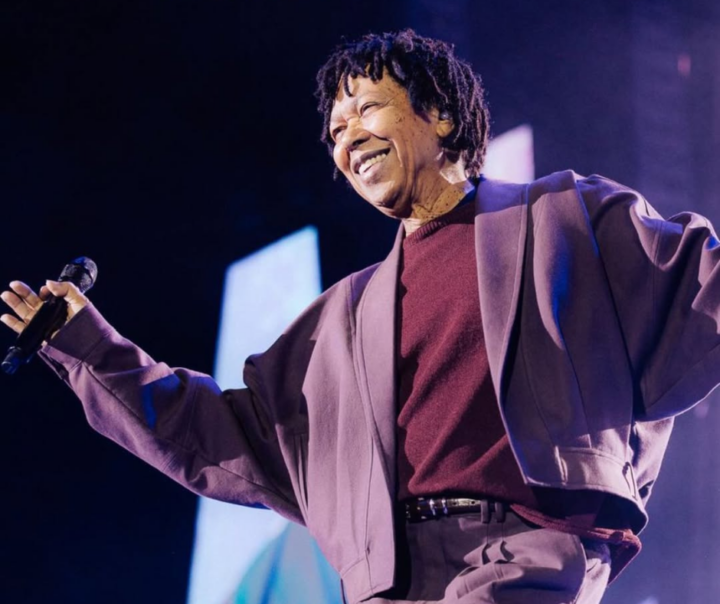 Djavan abre em São Paulo turnê que celebra 50 anos de carreira
