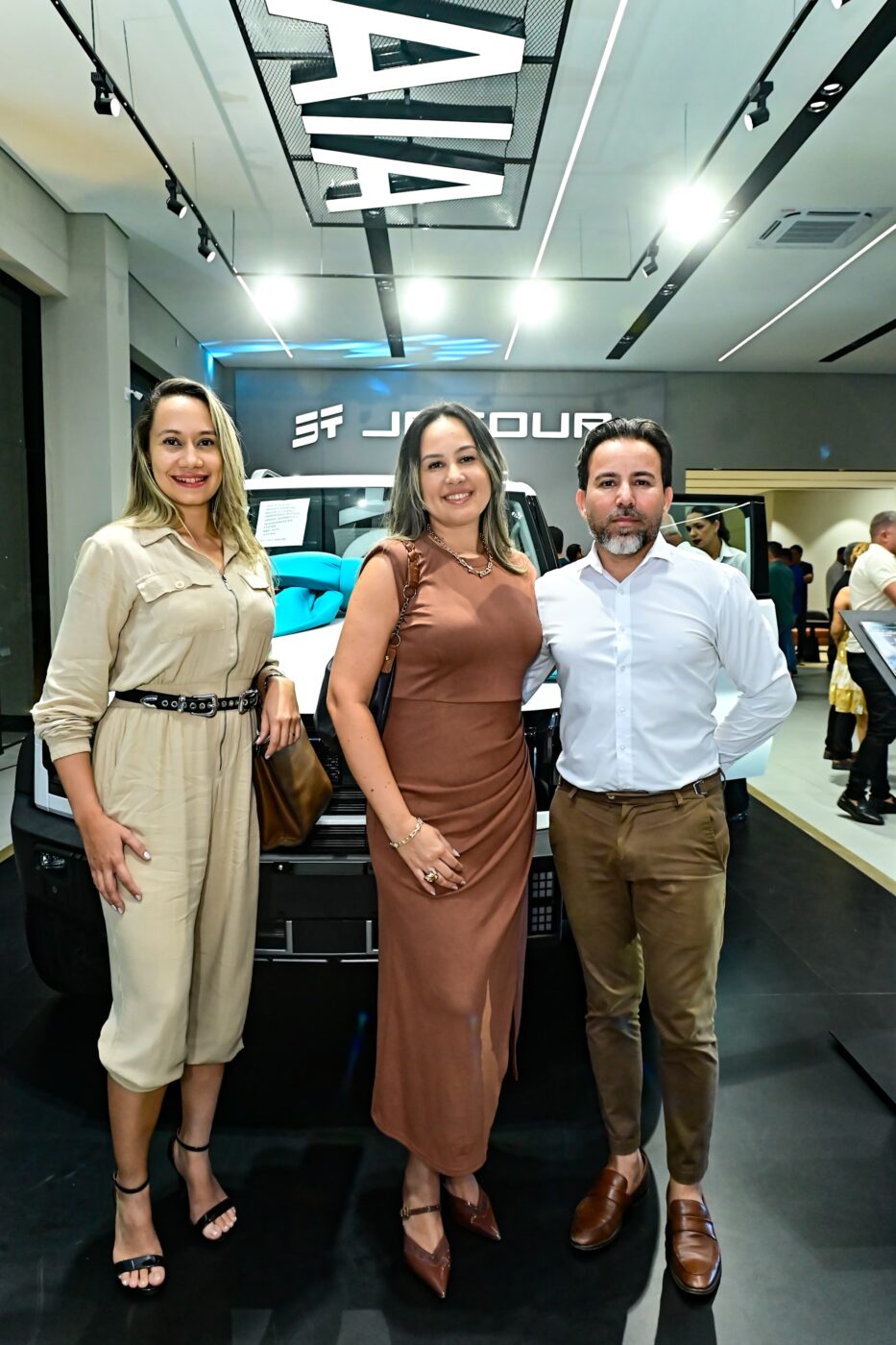 Bruna Carvalho, Daniele Medeiros e Robson Medeiros