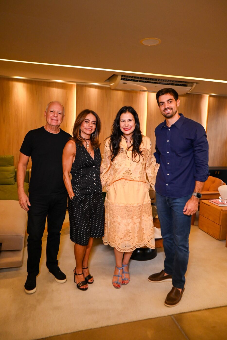 Paulo, Roberta Coelho, Vívian Coser e Vitor Coelho